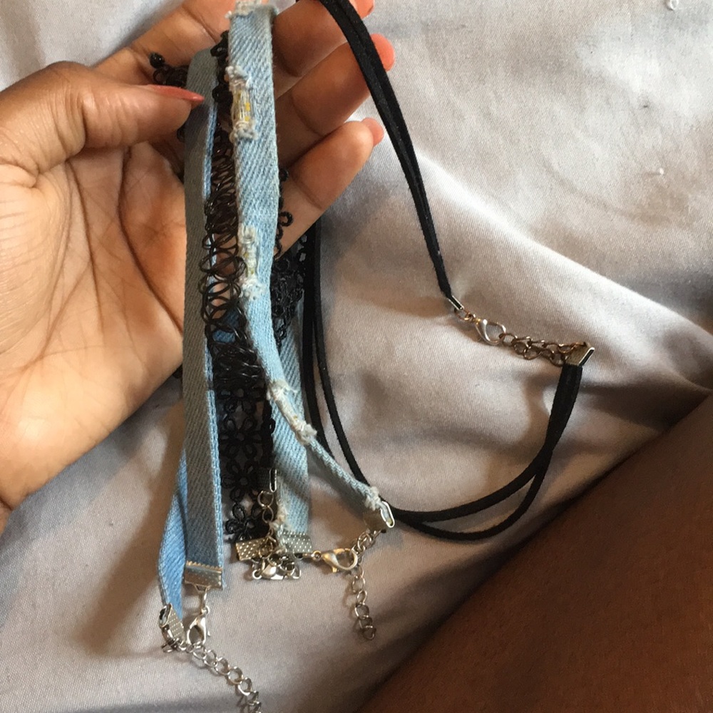 Set of Chokers